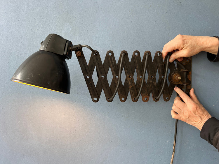 Black Industrial Vintage Scissor Wall Lamp