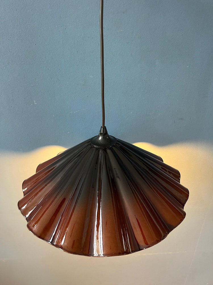 Art Deco Style Flower Shaped Pendant Lamp in Red/Brown Colour