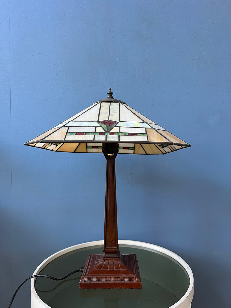 Art Deco Tiffany Style Table Lamp with Stained Glass Shade