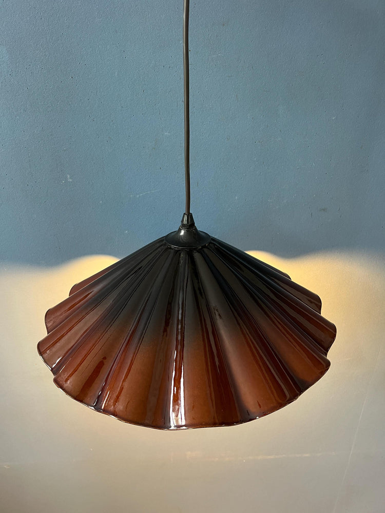 Art Deco Style Flower Shaped Pendant Lamp in Red/Brown Colour