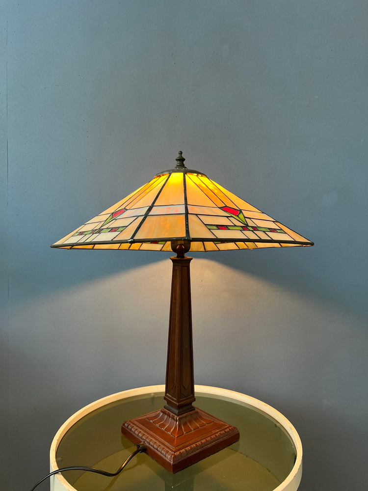 Art Deco Tiffany Style Table Lamp with Stained Glass Shade