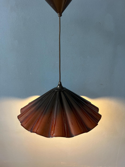 Art Deco Style Flower Shaped Pendant Lamp in Red/Brown Colour