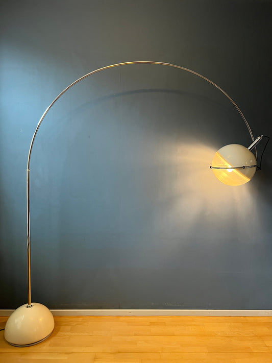 Focus Space Age Arc Floor Lamp by Fabio Lenci for Guzzini