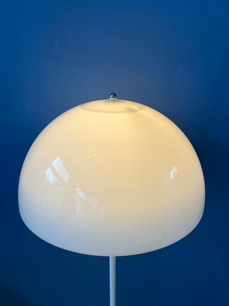 Louis Poulsen Panthella Floor Lamp by Verner Panton / Mid Century Space Age Mushroom Lamp