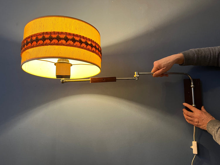 Vintage Mid Century Wall Lamp / Space Age Lamp / Art Deco Lamp